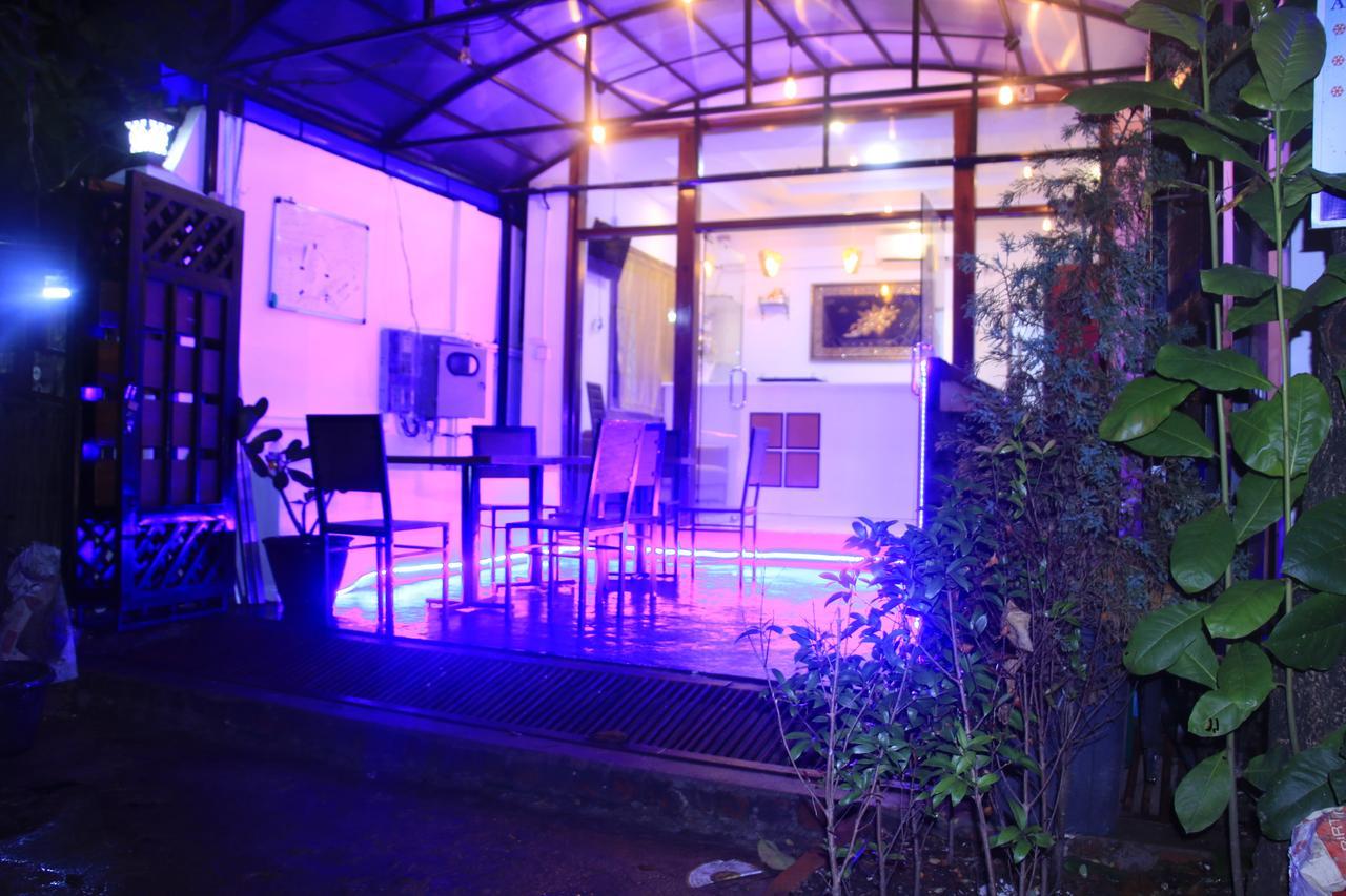 The Lodge Yangon Poshtel Kültér fotó