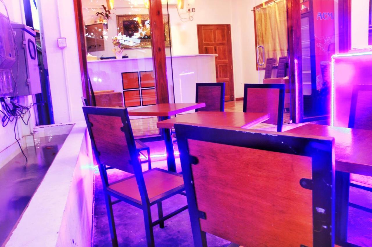 The Lodge Yangon Poshtel Kültér fotó